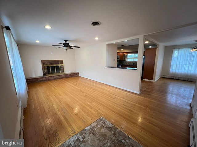 3601 S 14TH ST S, Alexandria, VA 22302