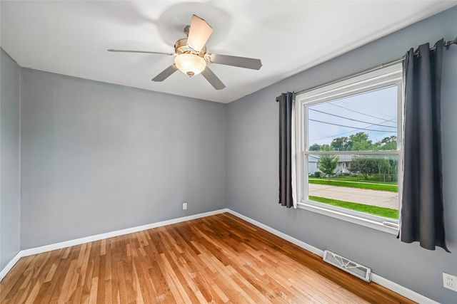 119 Heath Street NW, Cedar Rapids, IA 52405