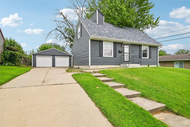 119 Heath Street NW, Cedar Rapids, IA 52405