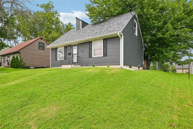 119 Heath Street NW, Cedar Rapids, IA 52405