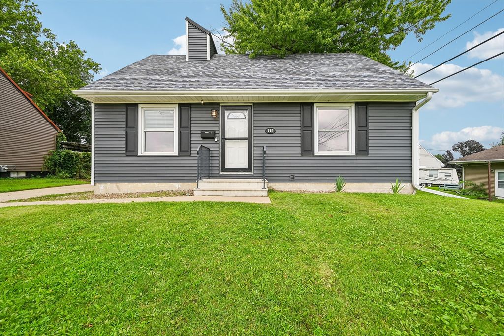 119 Heath Street NW, Cedar Rapids, IA 52405