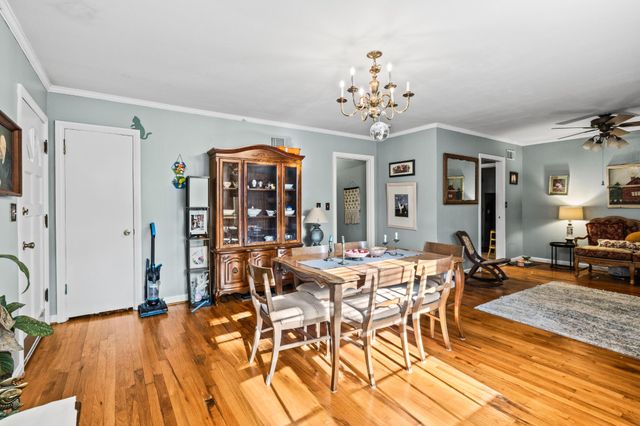 301 Woodland Drive, La Fayette, GA 30728