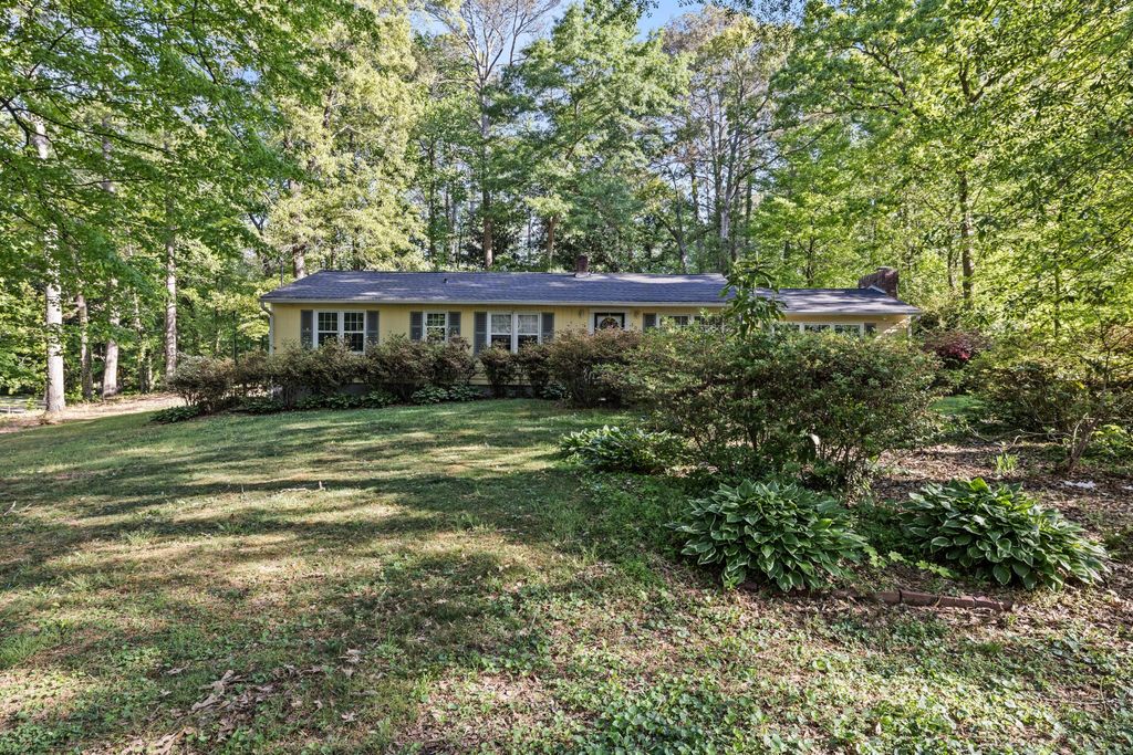 301 Woodland Drive, La Fayette, GA 30728