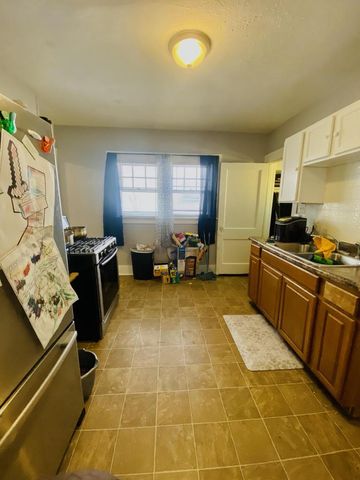 2847 N 36th STREET, Milwaukee, WI 53210