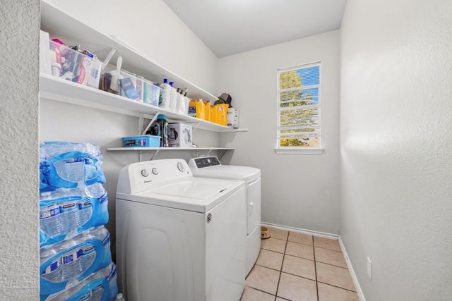 111 Brazos LN, Kyle, TX 78640