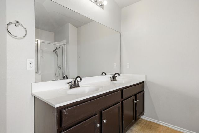 111 Brazos LN, Kyle, TX 78640