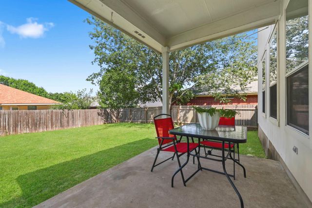 111 Brazos LN, Kyle, TX 78640