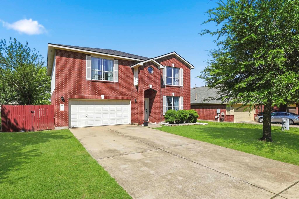 111 Brazos LN, Kyle, TX 78640