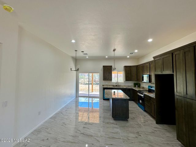 62 Circulo Cortez, Rio Rico, AZ 85648