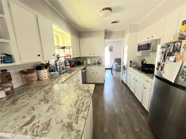 2318 Oxford Street, Bryan, TX 77802