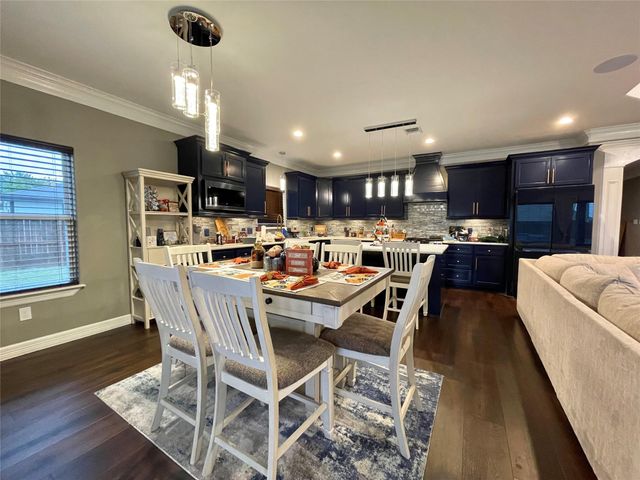 218 N Avenue A, Freeport, TX 77541