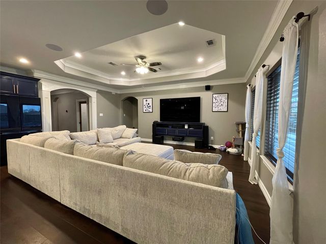 218 N Avenue A, Freeport, TX 77541