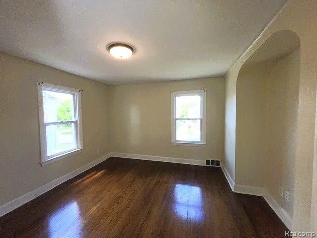 16842 Greenview Avenue, Detroit, MI 48219