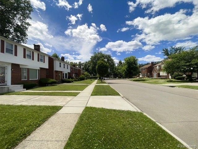 16842 Greenview Avenue, Detroit, MI 48219