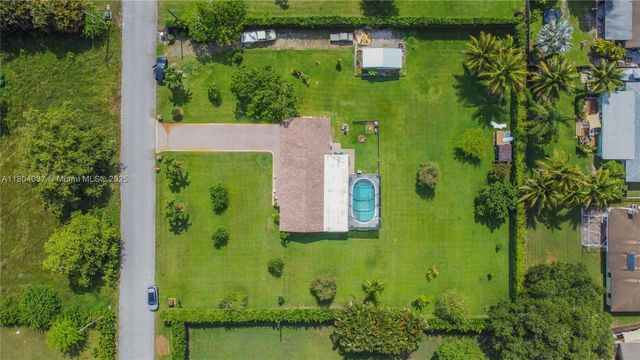 12411 SW 12th St, Davie, FL 33325