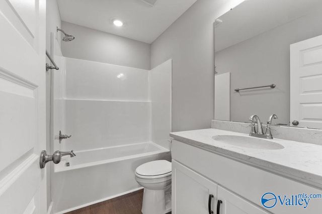 7529 Speckle Belly Boulevard, Owens Cross Roads, AL 35763