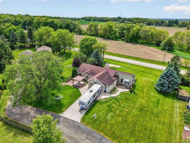 3781 TOKEN Road, Deforest, WI 53532