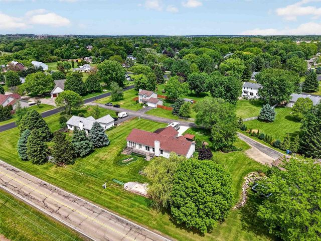 3781 TOKEN Road, Deforest, WI 53532