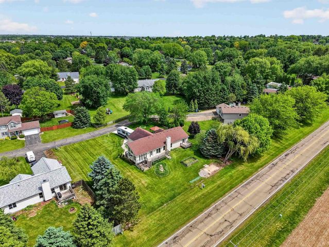 3781 TOKEN Road, Deforest, WI 53532