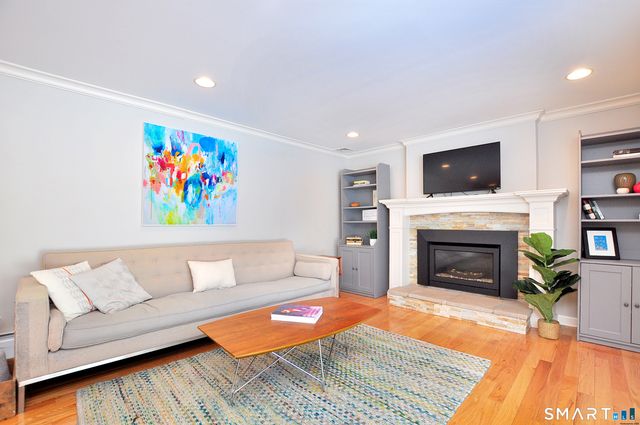 90 Seminary Road, Simsbury, CT 06070