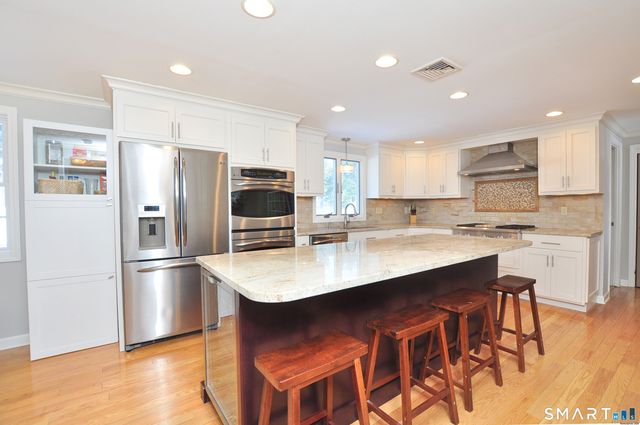 90 Seminary Road, Simsbury, CT 06070