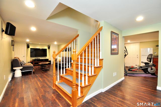 90 Seminary Road, Simsbury, CT 06070