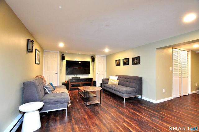 90 Seminary Road, Simsbury, CT 06070