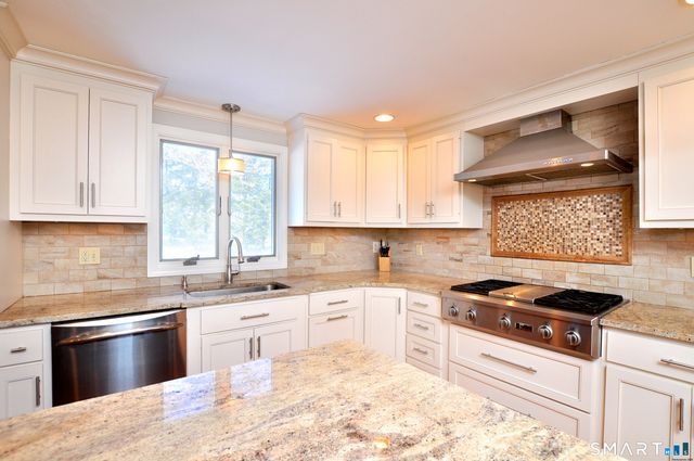 90 Seminary Road, Simsbury, CT 06070