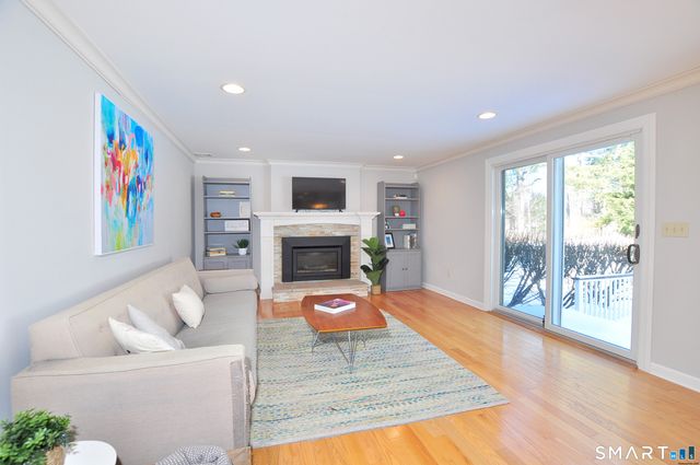 90 Seminary Road, Simsbury, CT 06070