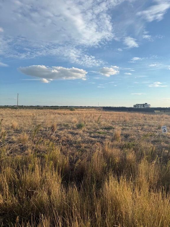Image 5 of property listing at 8660 Chad Road, San Angelo, TX 76905