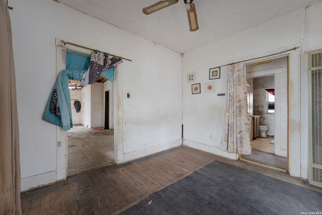 3007 Buena Vista, San Antonio, TX 78207