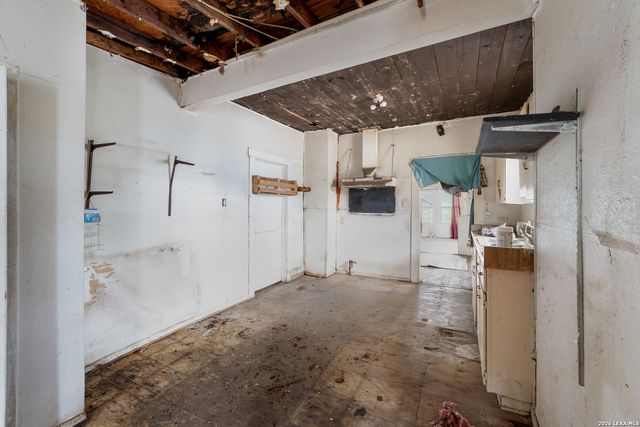 3007 Buena Vista, San Antonio, TX 78207