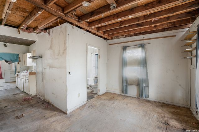 3007 Buena Vista, San Antonio, TX 78207