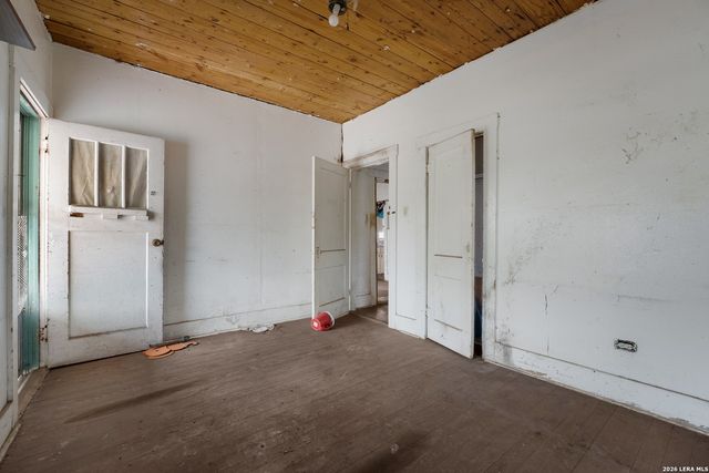 3007 Buena Vista, San Antonio, TX 78207