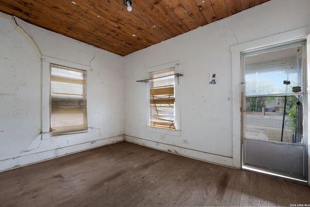 3007 Buena Vista, San Antonio, TX 78207