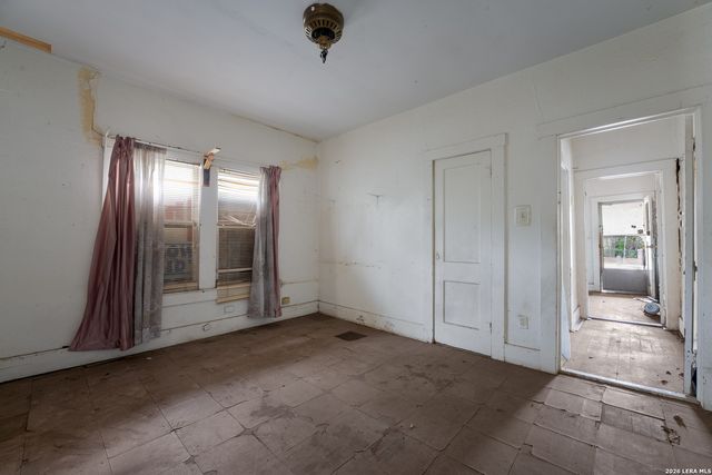 3007 Buena Vista, San Antonio, TX 78207