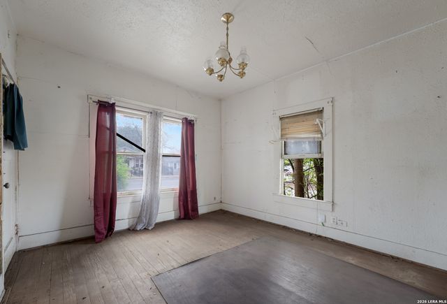 3007 Buena Vista, San Antonio, TX 78207