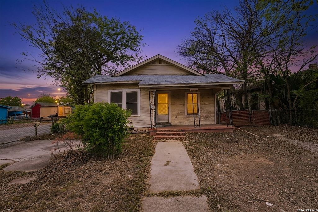 3007 Buena Vista, San Antonio, TX 78207