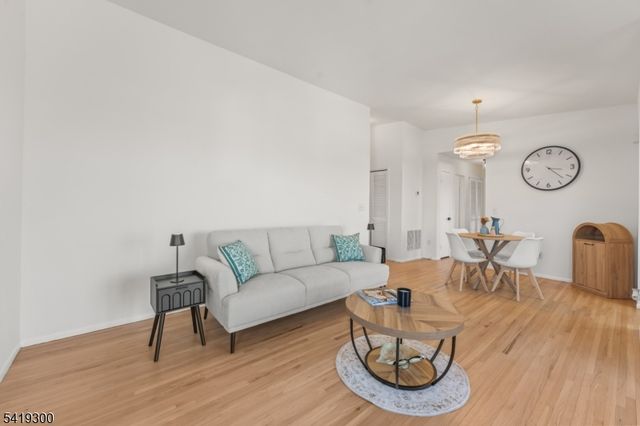 114 Pennington Ave T, Passaic City, NJ 07055