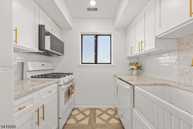 114 Pennington Ave T, Passaic City, NJ 07055