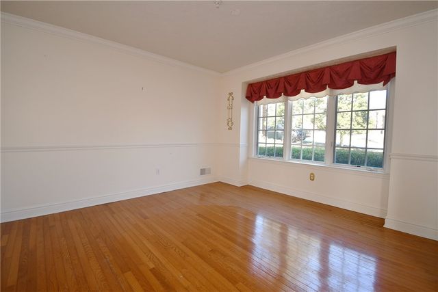 215 Victoria Ln, Peters Twp, PA 15317