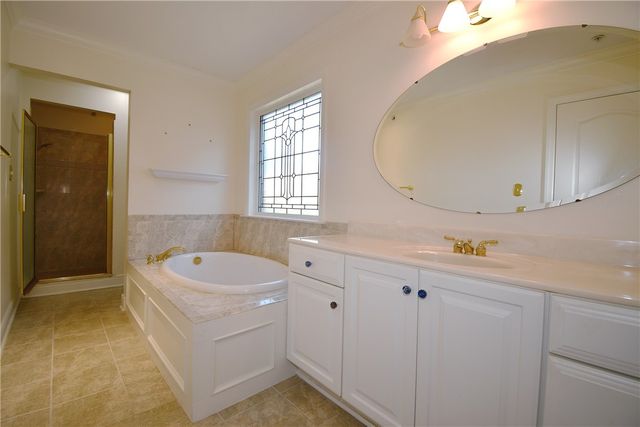 215 Victoria Ln, Peters Twp, PA 15317