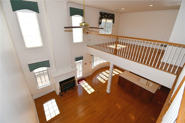 215 Victoria Ln, Peters Twp, PA 15317