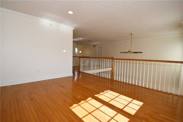 215 Victoria Ln, Peters Twp, PA 15317