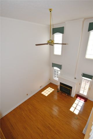 215 Victoria Ln, Peters Twp, PA 15317