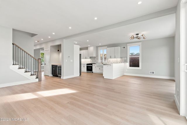 96 Pinewood Road, Toms River, NJ 08753