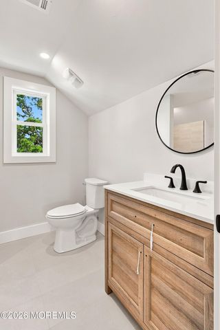 96 Pinewood Road, Toms River, NJ 08753