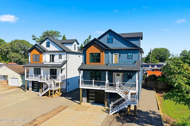 96 Pinewood Road, Toms River, NJ 08753