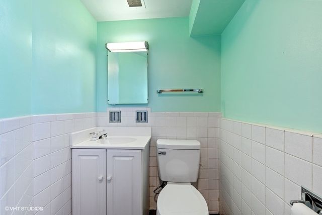 493 Amherst Avenue, Des Plaines, IL 60016