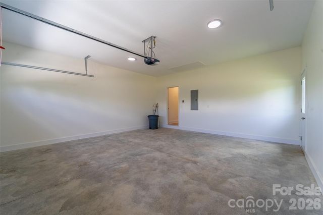 99 Junes Way, Waynesville, NC 28786